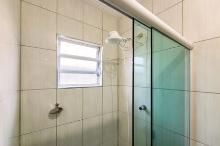 Casa para alugar com 399m², 4 quartos e 6 vagas Casa para alugar com 399m², 4 quartos e 6 vagasBanheiro da Suíte 1