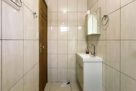 Casa para alugar com 399m², 4 quartos e 6 vagas Casa para alugar com 399m², 4 quartos e 6 vagasBanheiro da Suíte 2