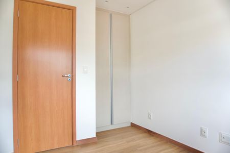 Apartamento para alugar com 66m², 2 quartos e 1 vaga