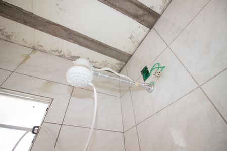 Casa para alugar com 120m², 2 quartos e 1 vaga Casa para alugar com 120m², 2 quartos e 1 vagaBanheiro