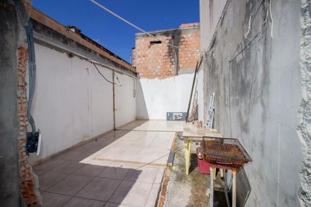Casa para alugar com 120m², 2 quartos e 1 vaga Casa para alugar com 120m², 2 quartos e 1 vagaQuintal