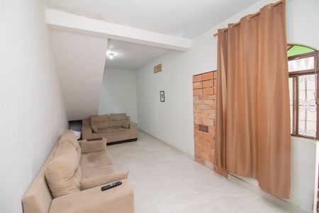 Casa para alugar com 120m², 2 quartos e 1 vaga Casa para alugar com 120m², 2 quartos e 1 vagaSala