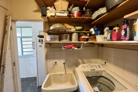 Apartamento à venda com 130m², 3 quartos e sem vagaÁrea de Serviço
