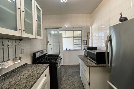 Apartamento à venda com 130m², 3 quartos e sem vagaCozinha