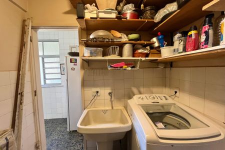 Apartamento à venda com 130m², 3 quartos e sem vagaÁrea de Serviço