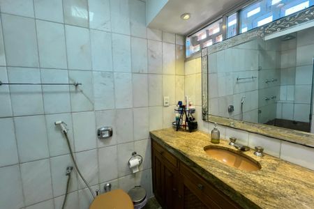 Apartamento à venda com 130m², 3 quartos e sem vagaBanheiro 1