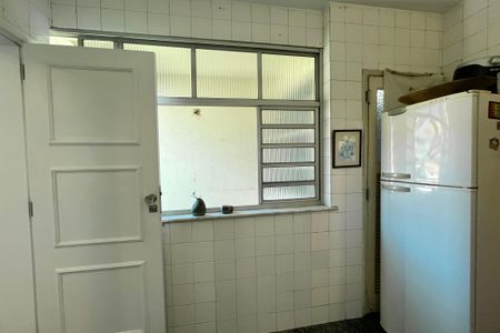 Apartamento à venda com 130m², 3 quartos e sem vagaCozinha 