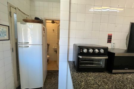 Apartamento à venda com 130m², 3 quartos e sem vagaCozinha 