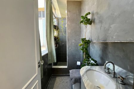 Apartamento à venda com 130m², 3 quartos e sem vagaBanheiro 