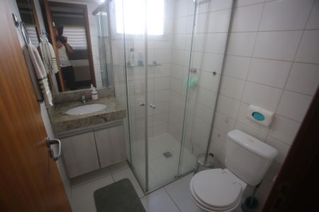 Apartamento à venda com 93m², 3 quartos e 2 vagasBanheiro
