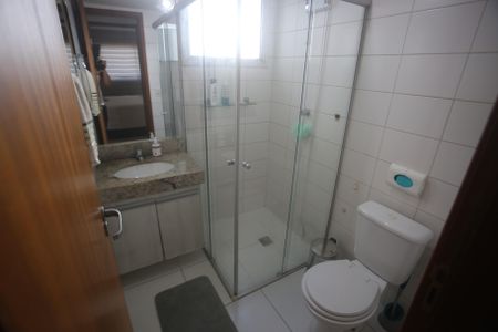 Apartamento à venda com 93m², 3 quartos e 2 vagasBanheiro