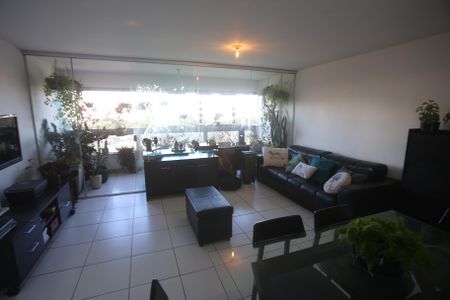 Apartamento à venda com 93m², 3 quartos e 2 vagasSala