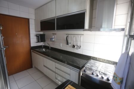 Apartamento à venda com 93m², 3 quartos e 2 vagasCozinha