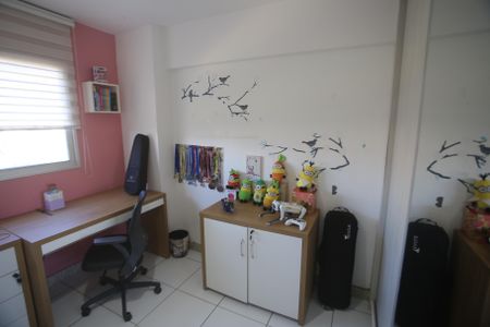 Apartamento à venda com 93m², 3 quartos e 2 vagasQuarto