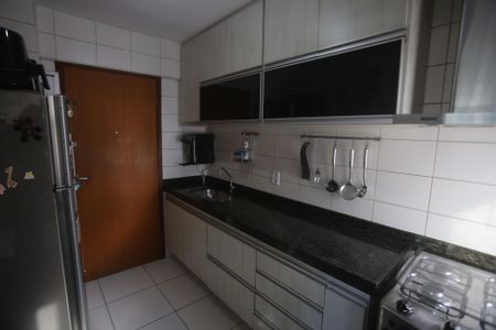 Apartamento à venda com 93m², 3 quartos e 2 vagasCozinha