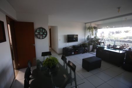 Apartamento à venda com 93m², 3 quartos e 2 vagasSala