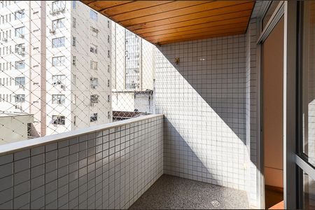 Varanda de apartamento para alugar com 3 quartos, 98m² em Santa Efigênia, Belo Horizonte