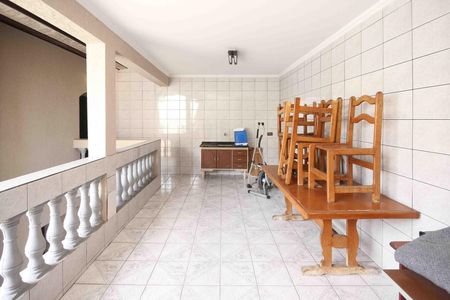 Casa para alugar com 240m², 3 quartos e 3 vagas