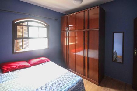 Casa para alugar com 240m², 3 quartos e 3 vagas