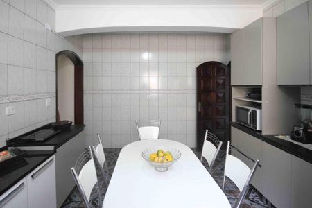 Casa para alugar com 240m², 3 quartos e 3 vagas