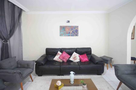 Casa para alugar com 240m², 3 quartos e 3 vagas