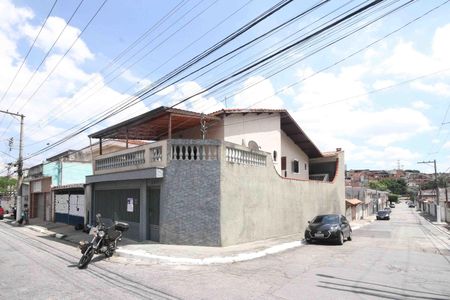 Casa para alugar com 240m², 3 quartos e 3 vagas