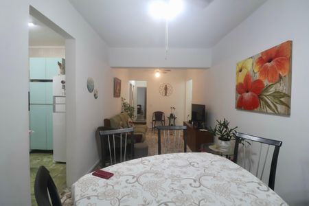 Apartamento para alugar com 72m², 2 quartos e 1 vagaSala