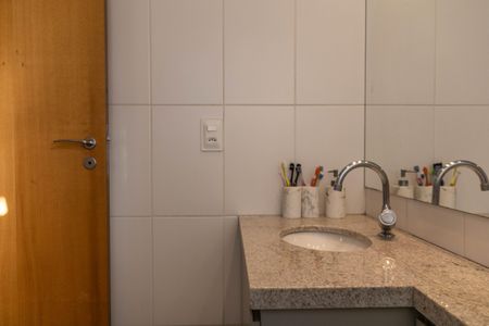 Apartamento à venda com 88m², 3 quartos e 2 vagasBanheiro da Suíte
