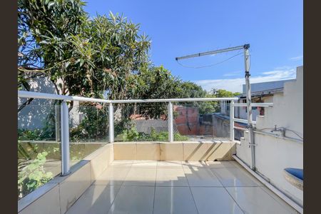 Sacada de casa para alugar com 2 quartos, 110m² em Jardim das Flores, Osasco