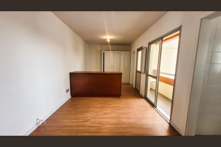 Apartamento à venda com 40m², 1 quarto e sem vagaSala / Quarto