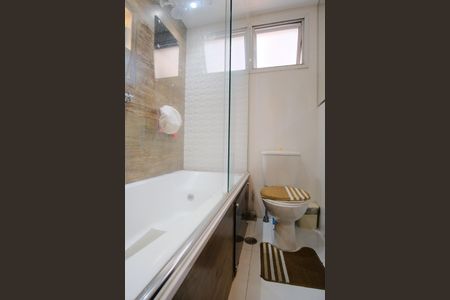 Apartamento à venda com 137m², 3 quartos e 2 vagasBanheiro da Suíte