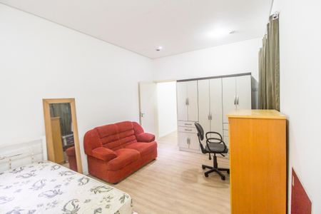 Suíte de casa para alugar com 1 quarto, 30m² em Jardim Planalto, Carapicuíba