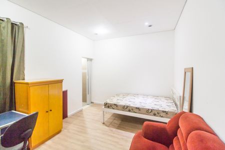 Casa para alugar com 30m², 1 quarto e sem vaga Casa para alugar com 30m², 1 quarto e sem vagaSuíte