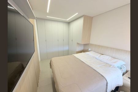Quarto de apartamento à venda com 2 quartos, 86m² em Vila Gilda, Santo André