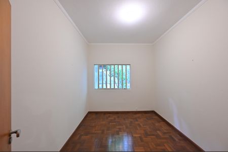 Casa à venda com 353m², 8 quartos e 7 vagasQuarto 3