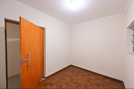 Casa à venda com 353m², 8 quartos e 7 vagasQuarto 2