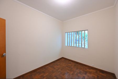 Casa à venda com 353m², 8 quartos e 7 vagasQuarto 3