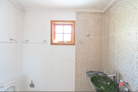 Casa à venda com 353m², 8 quartos e 7 vagasBanheiro da Suíte 2