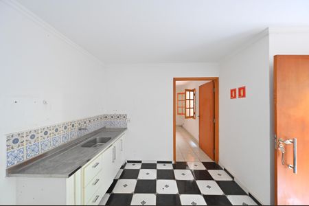 Casa à venda com 353m², 8 quartos e 7 vagasCozinha da Edícula