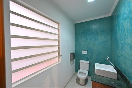 Casa à venda com 353m², 8 quartos e 7 vagasBanheiro da Suíte 1