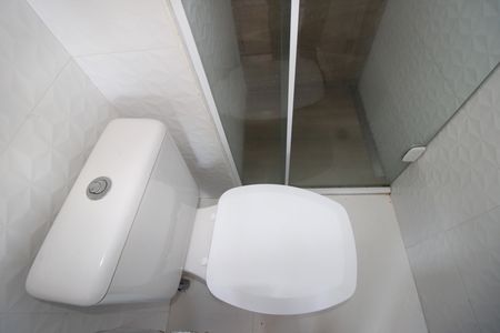 Banheiro de apartamento para alugar com 2 quartos, 39m² em Núcleo Lageado, São Paulo