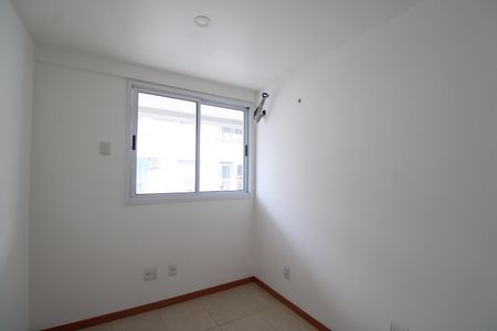Quarto 1 de apartamento para alugar com 3 quartos, 120m² em Taquara, Rio de Janeiro