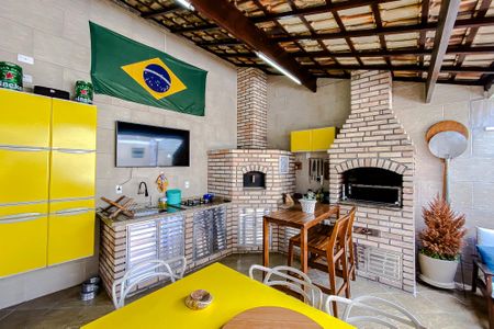 Casa à venda com 217m², 3 quartos e sem vagaÁrea externa