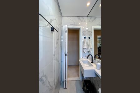 Casa à venda com 217m², 3 quartos e sem vaga Casa à venda com 217m², 3 quartos e sem vagaBanheiro