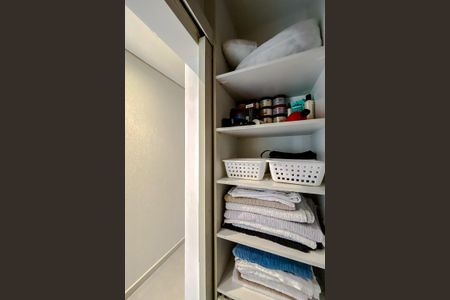 Casa à venda com 217m², 3 quartos e sem vagaArmários