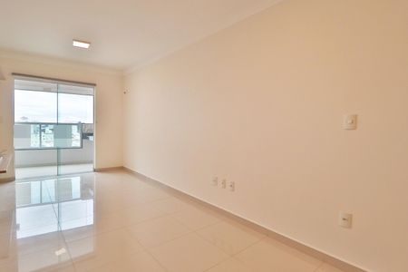 Sala de apartamento para alugar com 3 quartos, 80m² em Santa Mônica, Uberlândia