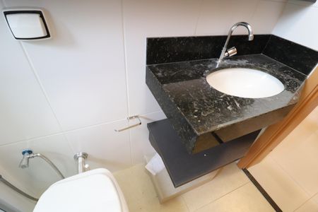 Apartamento para alugar com 80m², 3 quartos e 2 vagasBanheiro Social