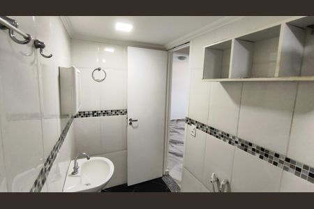 Banheiro de apartamento para alugar com 2 quartos, 60m² em Campo Grande, Rio de Janeiro