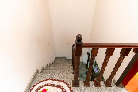 Casa à venda com 120m², 3 quartos e 2 vagasEscada