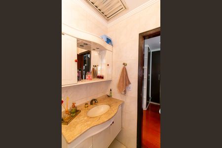 Casa à venda com 120m², 3 quartos e 2 vagasBanheiro da Suíte